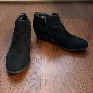 Black Faux Suede Xappeal Ankle Booties Size 9